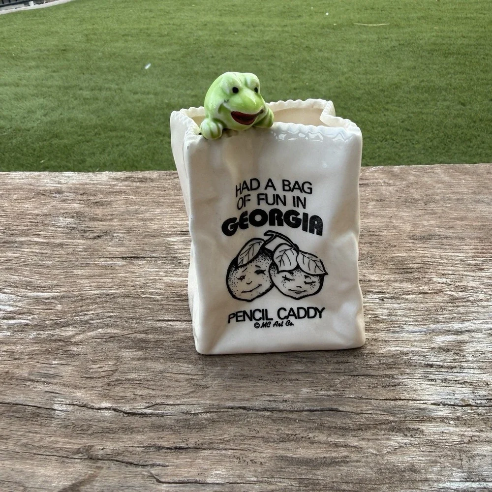 Georgia Peach Kitschy Souvenir Pencil Holder Frog Paper Bag MC And Co. Office